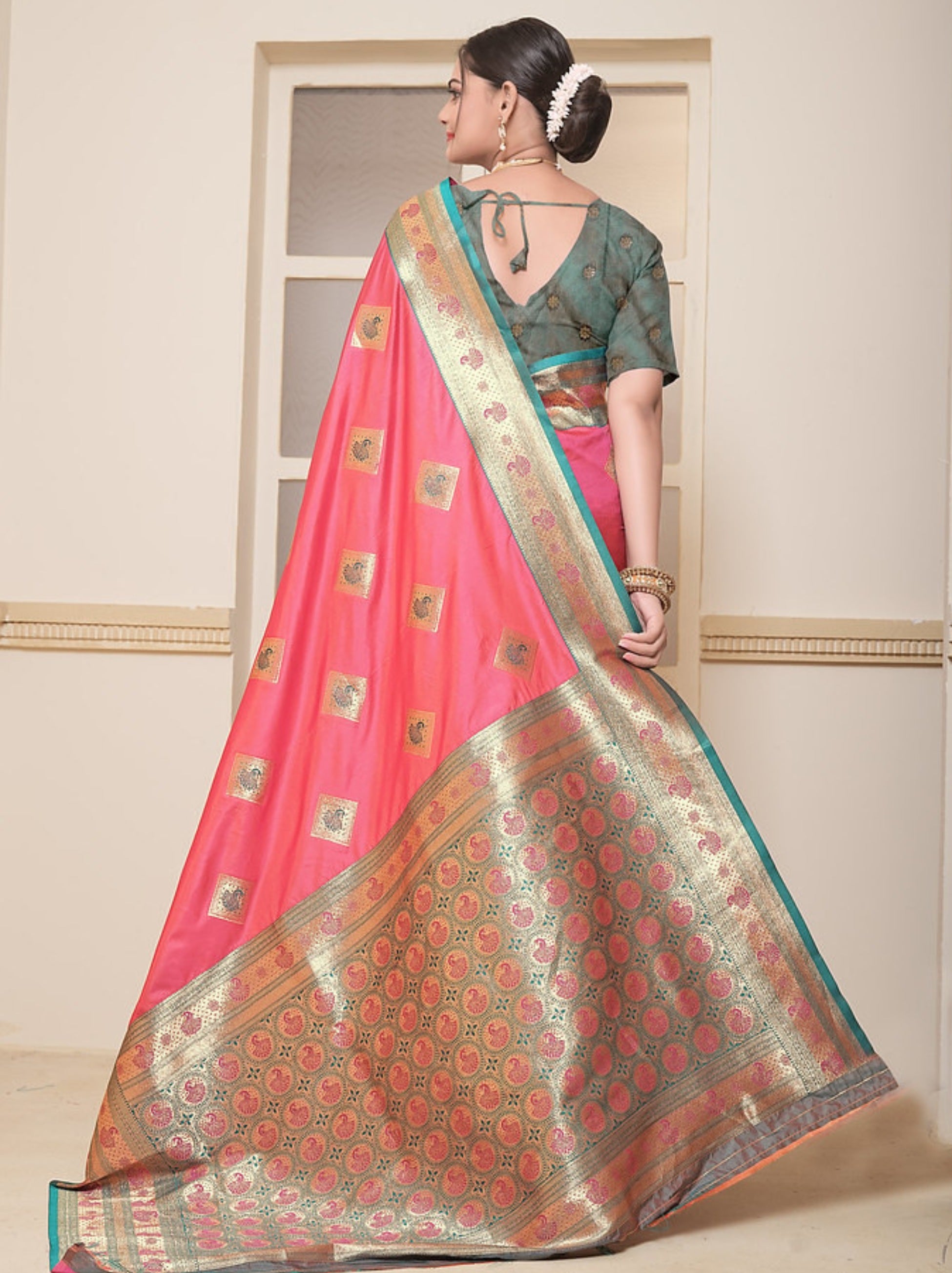 Cerise Pink Soft Silk Paithani Saree With Contrast Blouse Piece