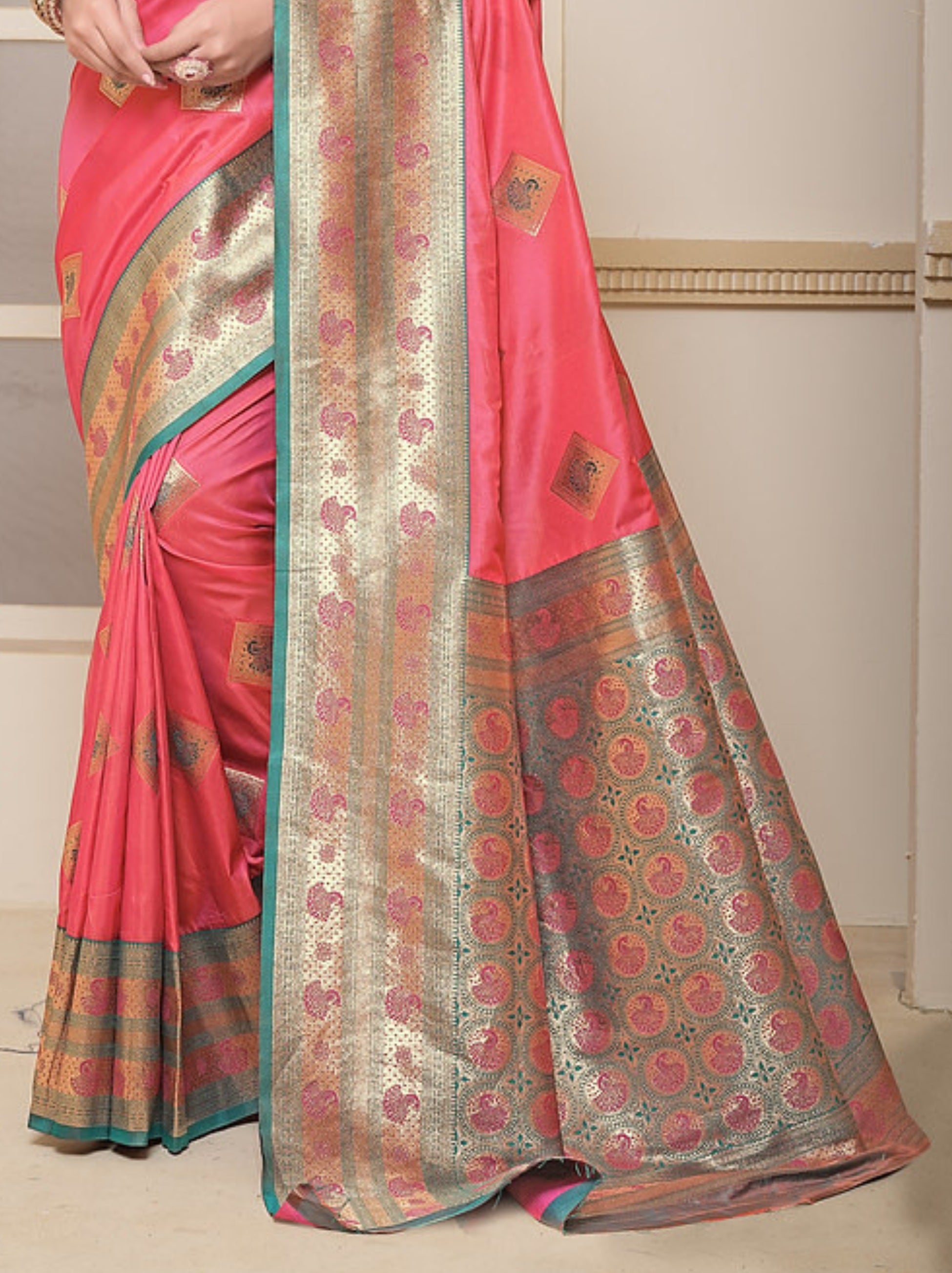 Cerise Pink Soft Silk Paithani Saree With Contrast Blouse Piece
