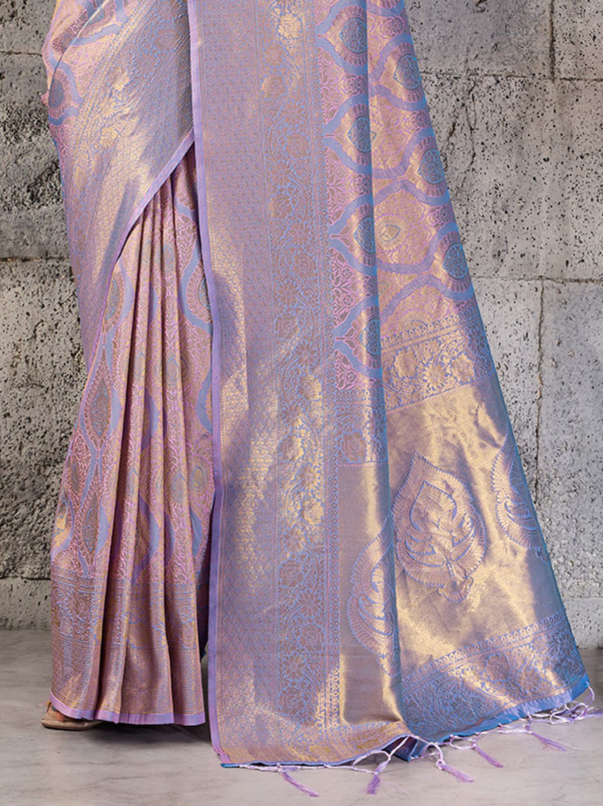 Floral Purple Kanjivaram Silk Saree With Intricate Gold Zari
