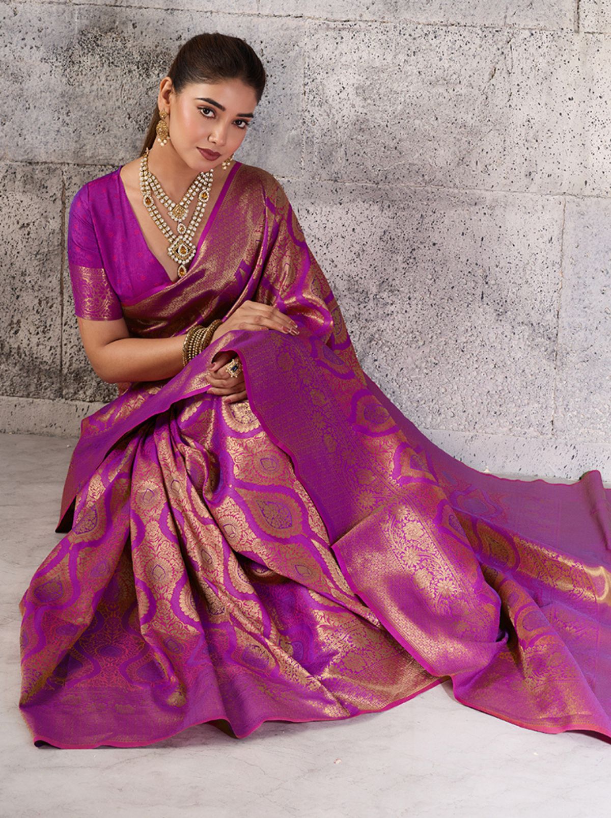 Deep Magenta Pink Kanjivaram Silk Saree with Intricate Gold Zari