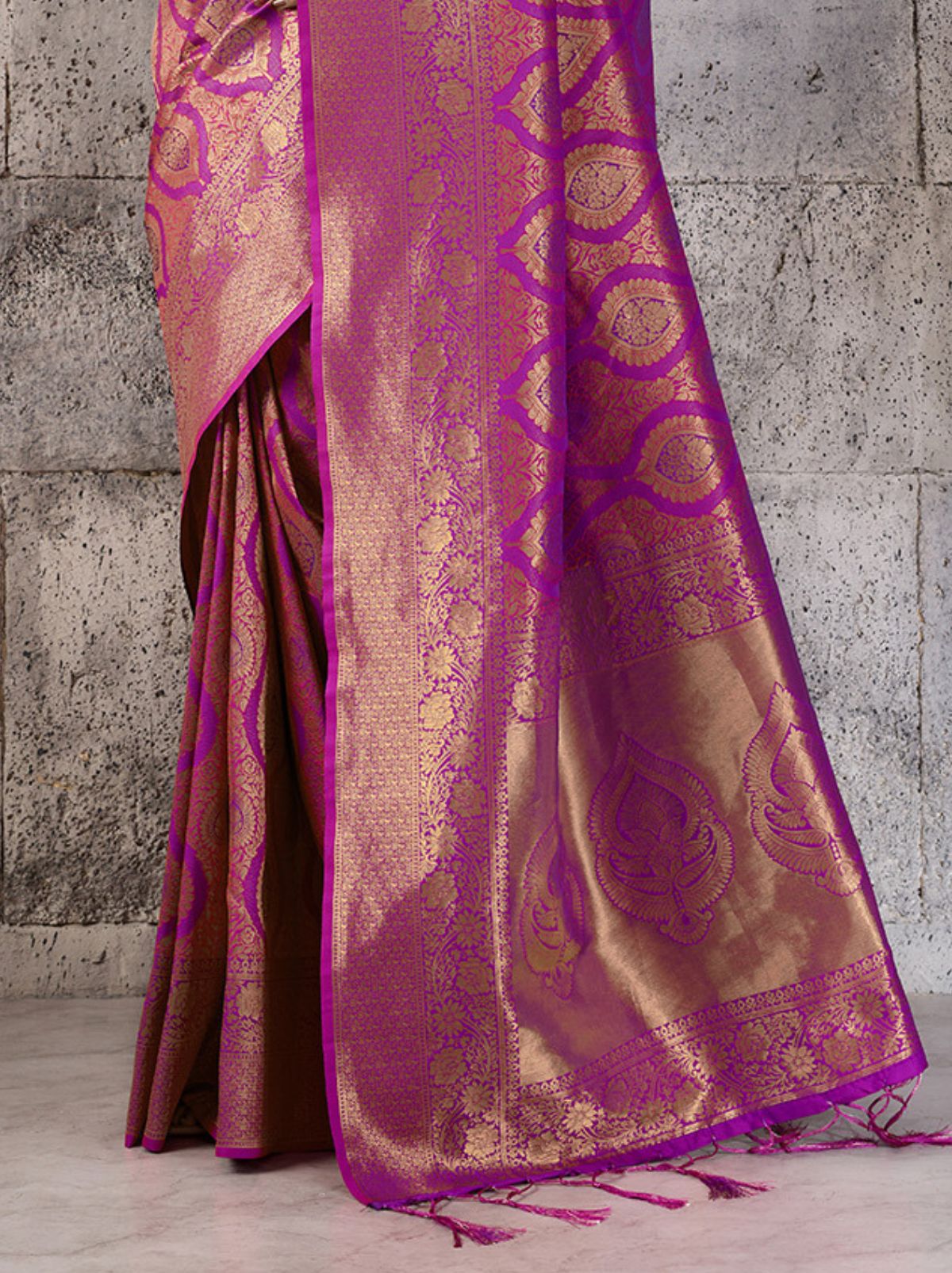 Deep Magenta Pink Kanjivaram Silk Saree with Intricate Gold Zari