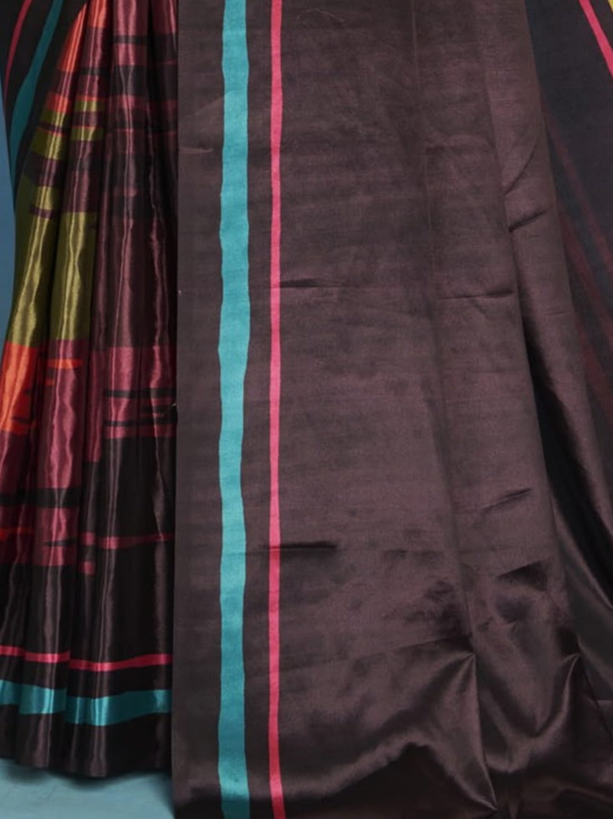 Grape Purple Premium Crepe Silk Saree With Abstract Print