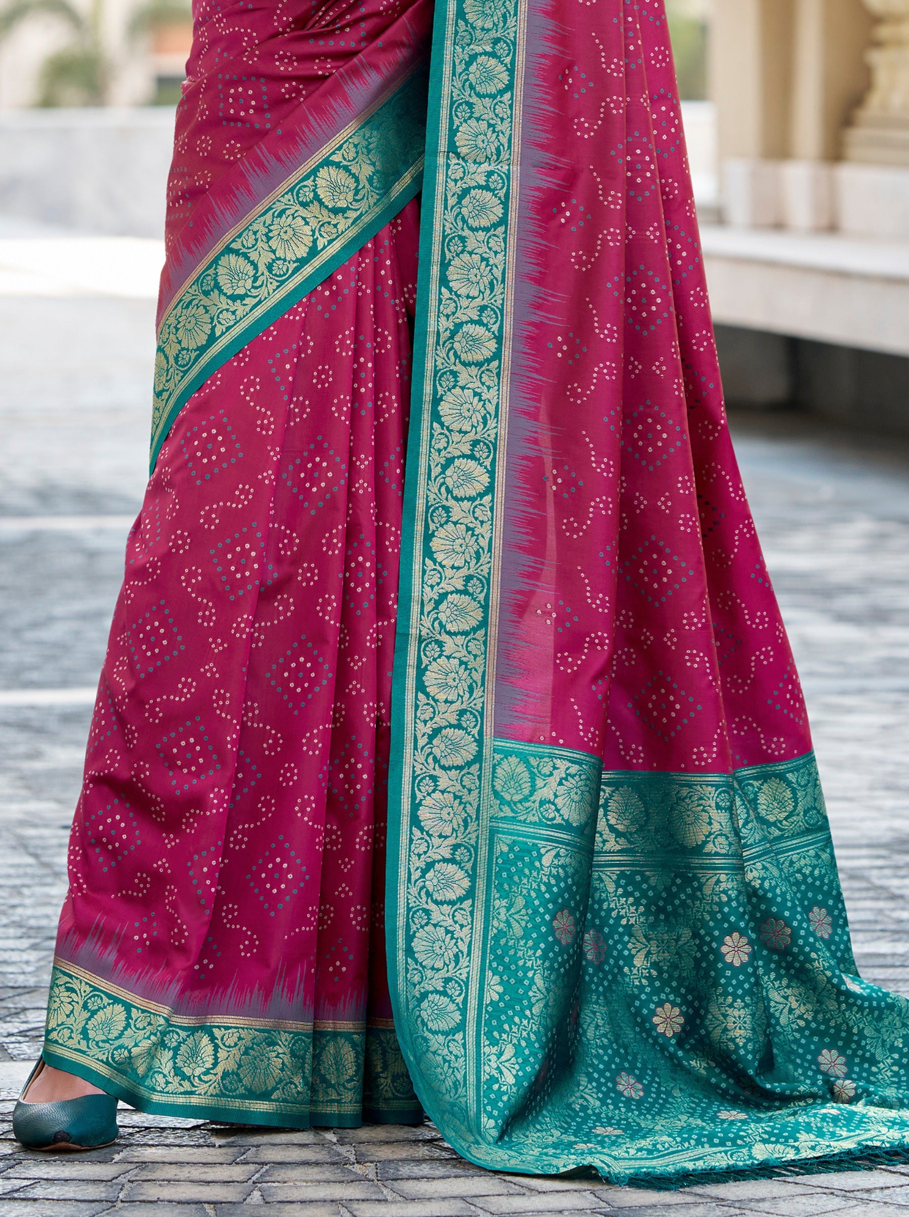 Hibiscus Violet Luxurious Soft Silk Festive Saree - TrendOye