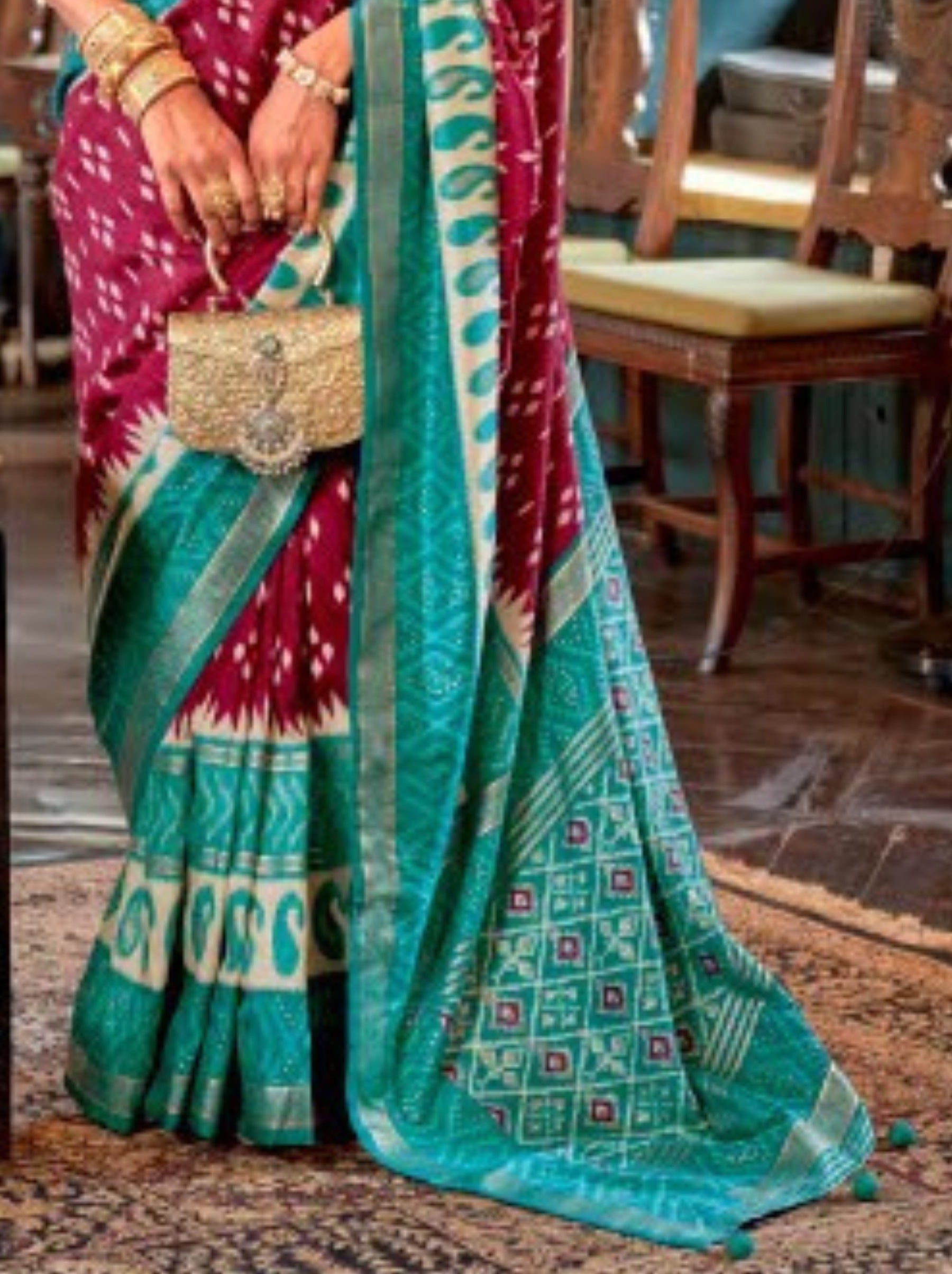 Magenta Purple Vibrant Patola Silk Festive Saree - TrendOye