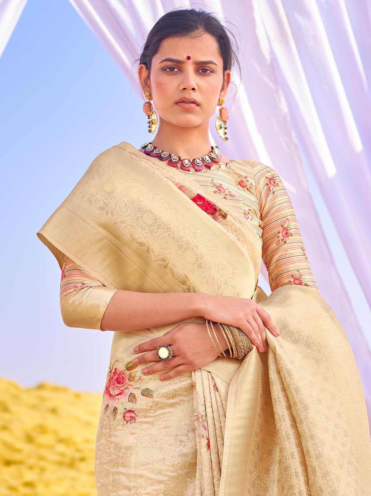 Staggering Double Tone Cream Coloured Jacquard Digital Art Silk Saree - TrendOye