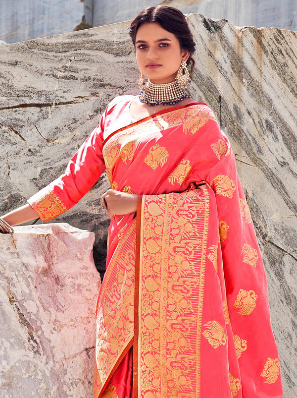 TrendOye Designer Saree With Classic Blouse Fabric - TrendOye
