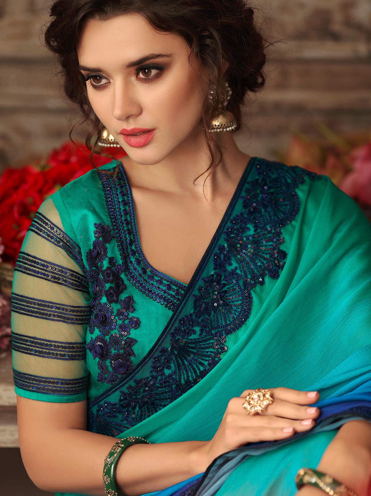 Mesmerizing blue dual-tone gradient chiffon silk saree - TrendOye