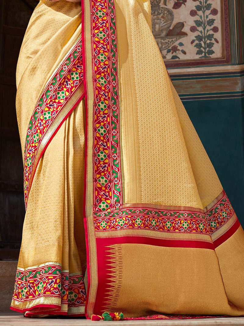 Cream Paithani Silk Jacquard TrendOye Saree With Red Blouse Fabric - TrendOye