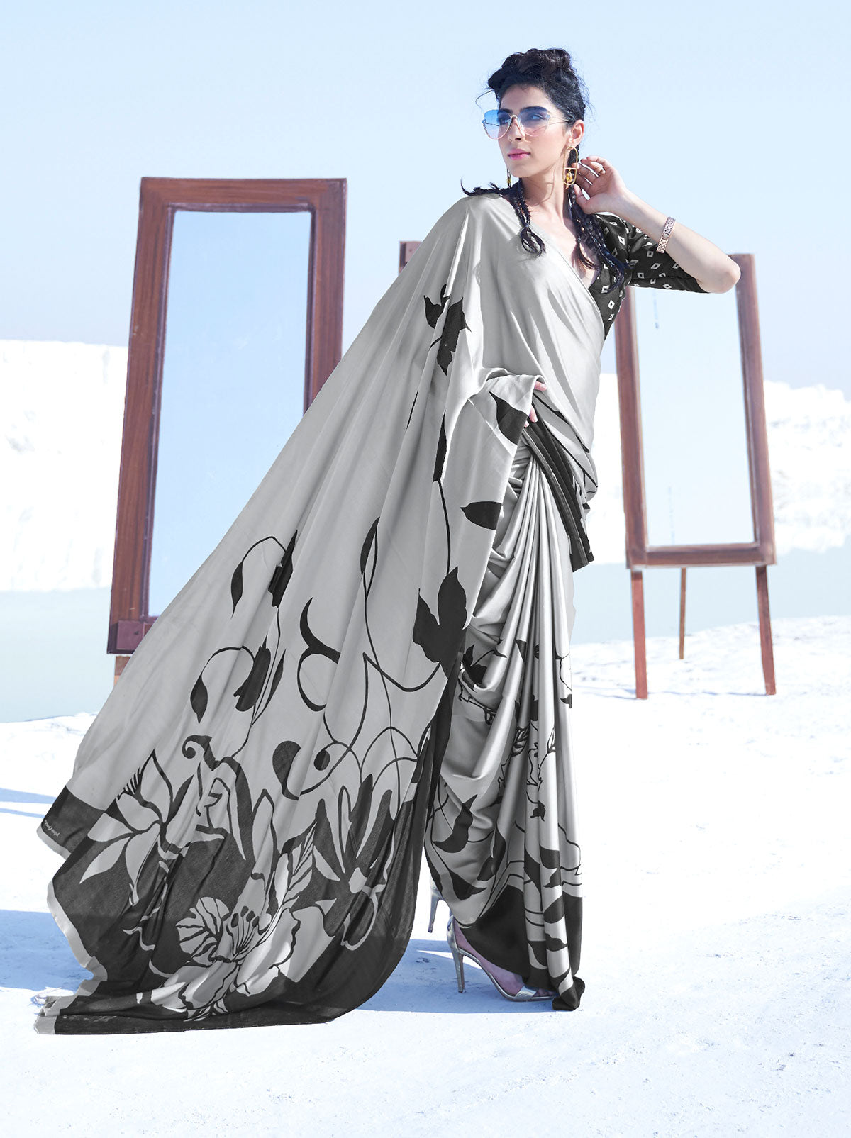 Splendid Grey Coloured Digital Print Art Satin Saree - TrendOye