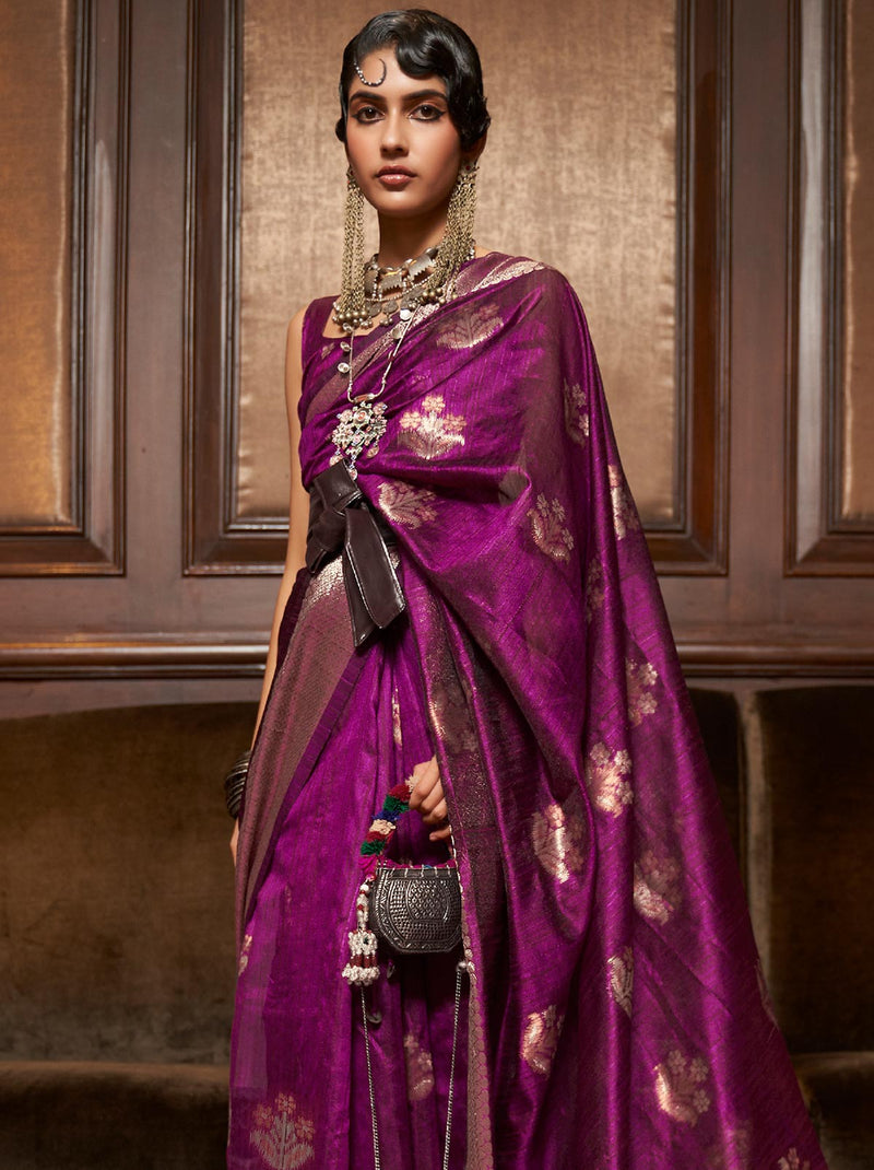 Please in Purple TrendOye Handloom Saree With Soft Zari Work Detailing - TrendOye