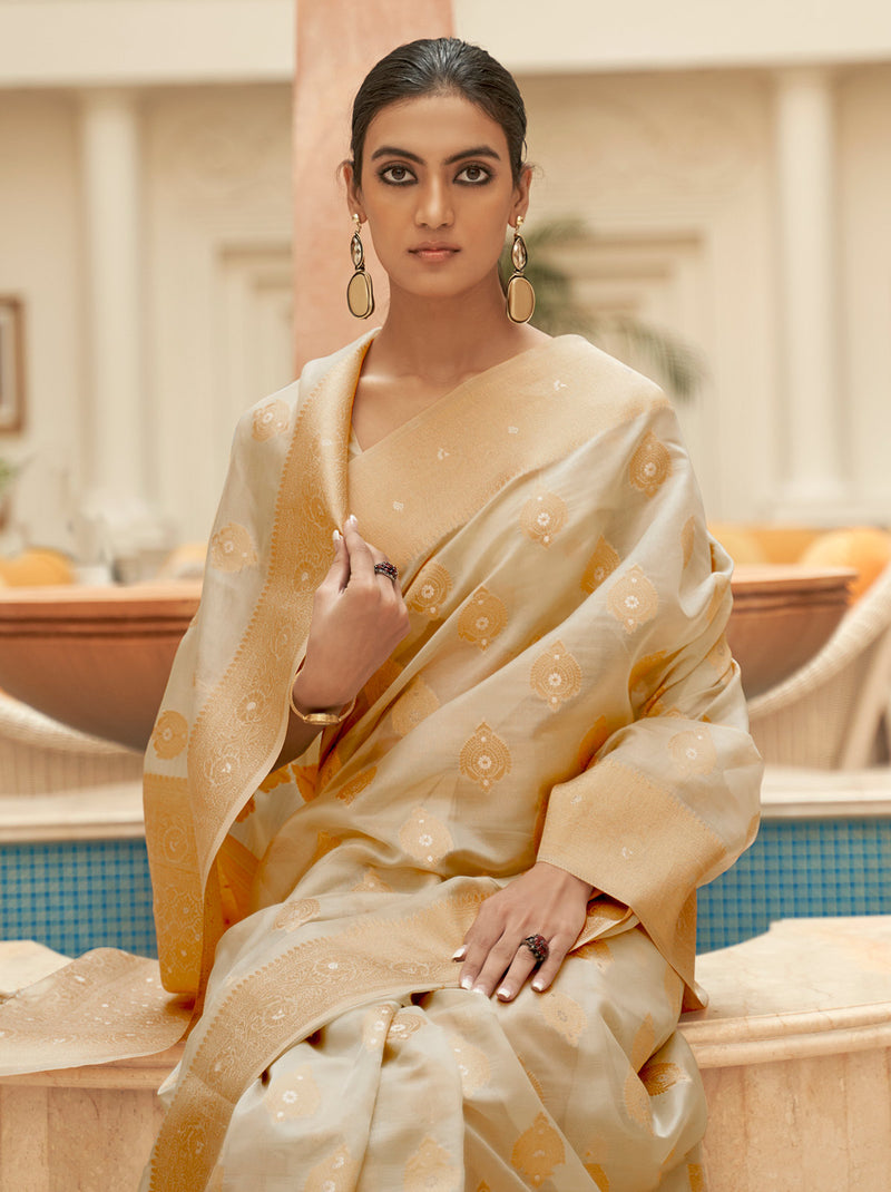 TrendOye Designer Saree With Unstitched Blouse Fabric - TrendOye