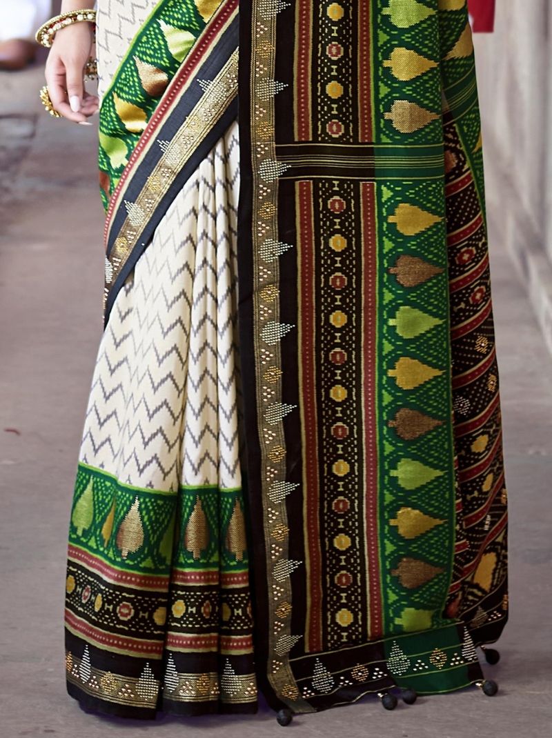 Green-White Cotton Jacquard Hand Printed Designer Patola Saree - TrendOye